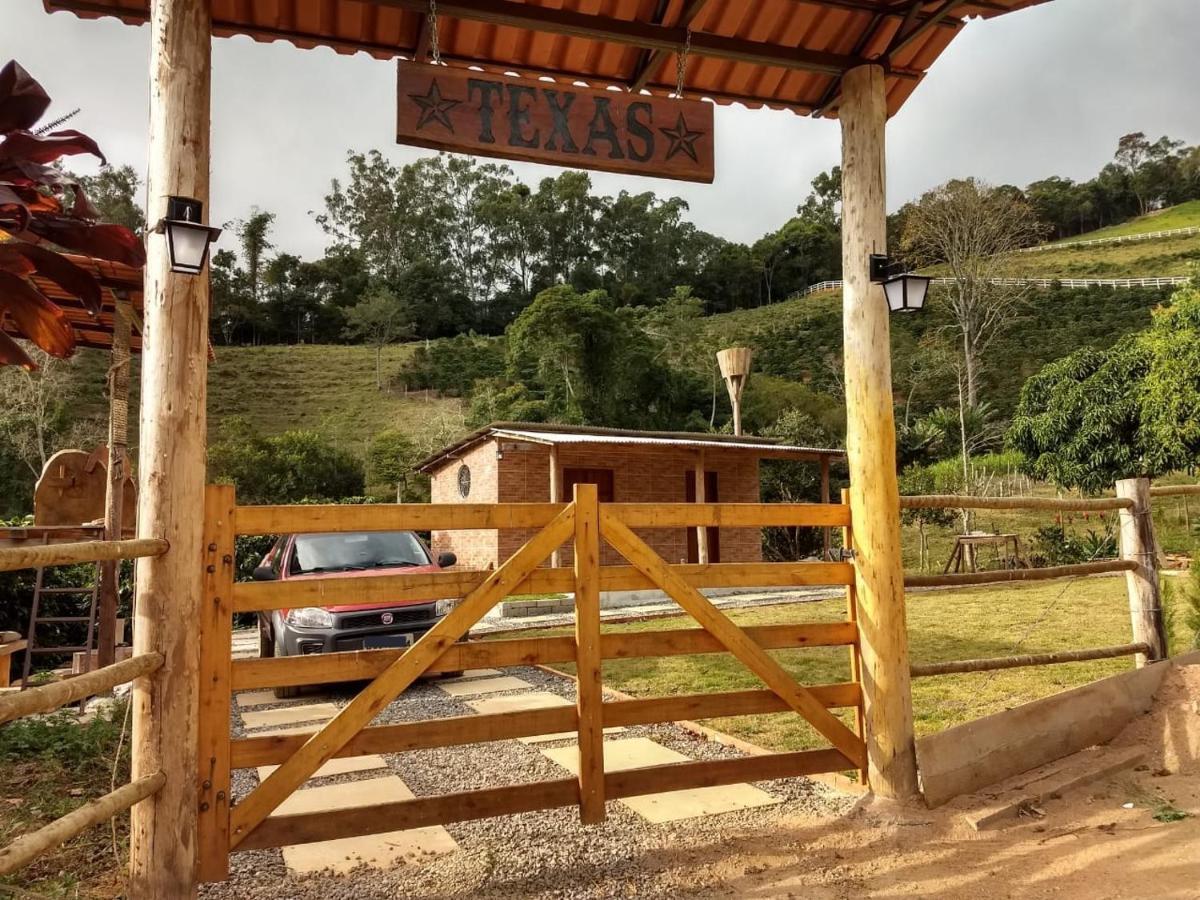 A Loving Farm Cabin Just For You And Your Love! Villa Caparaó Velho Exterior foto