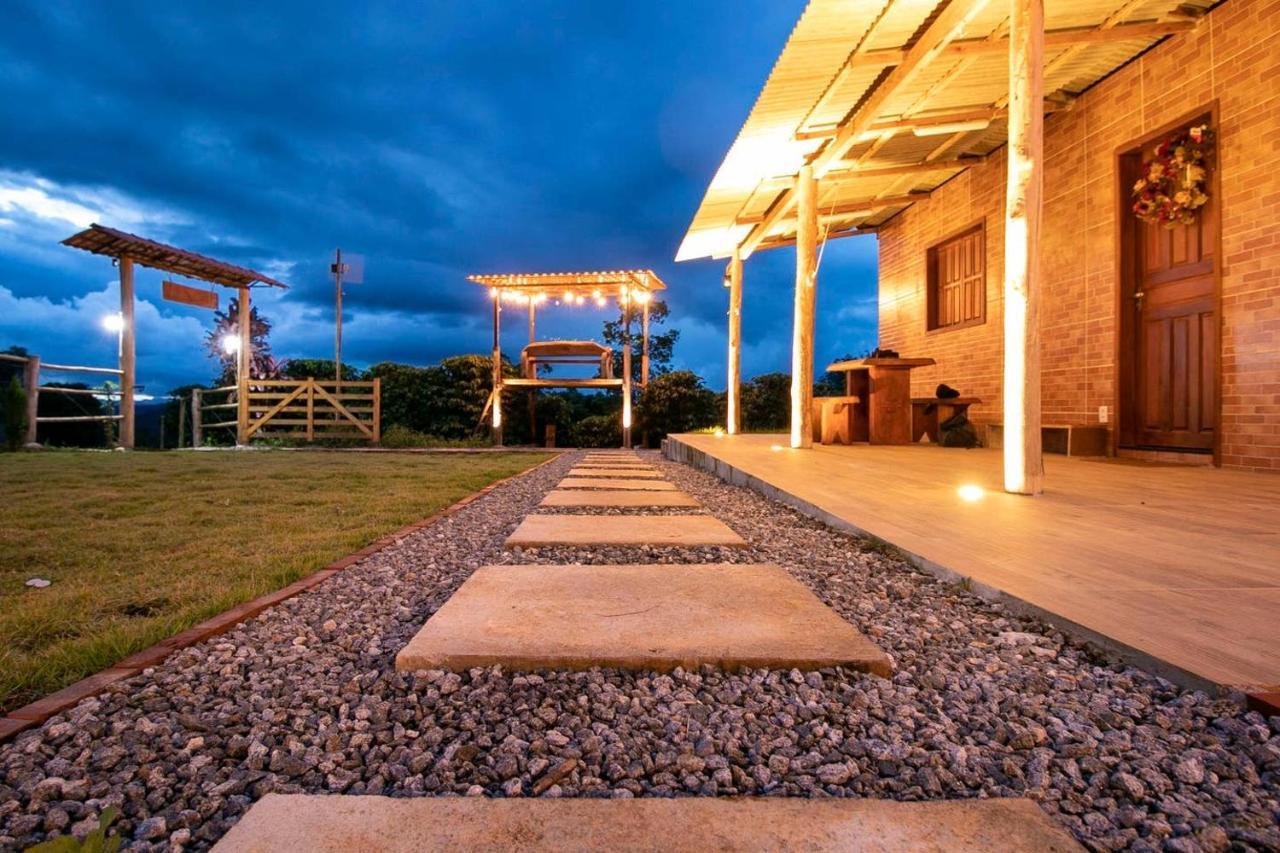 A Loving Farm Cabin Just For You And Your Love! Caparaó Velho Exterior foto