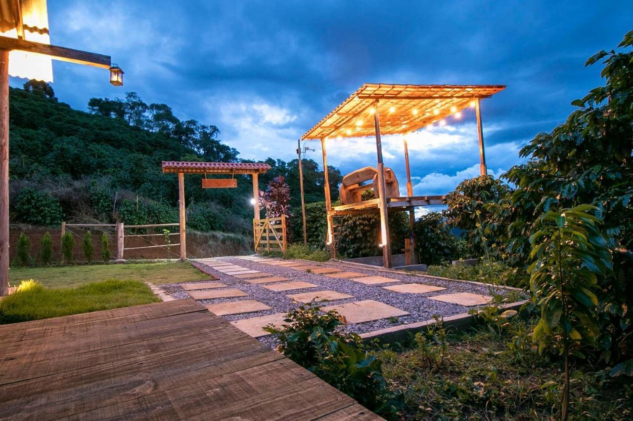 A Loving Farm Cabin Just For You And Your Love! Caparaó Velho Exterior foto